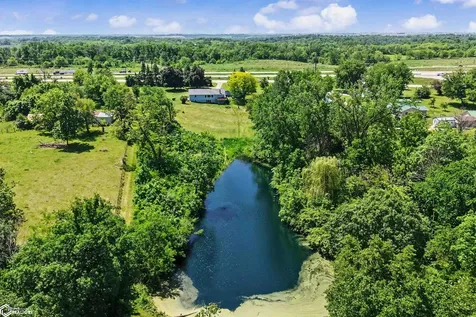 1735 305th Street Tama IA 52339