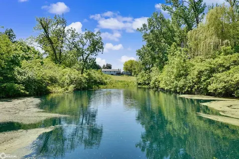 1735 305th Street Tama IA 52339
