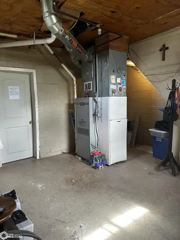 1789 328th Avenue Brooklyn IA 52211