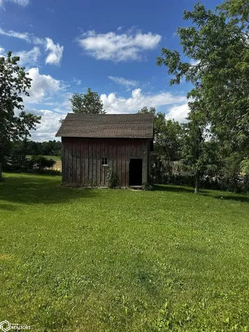 1789 328th Avenue Brooklyn IA 52211