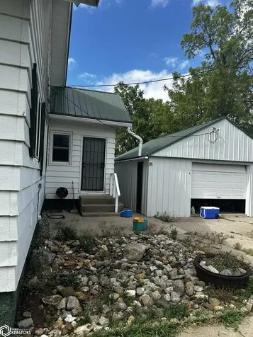 1789 328th Avenue Brooklyn IA 52211