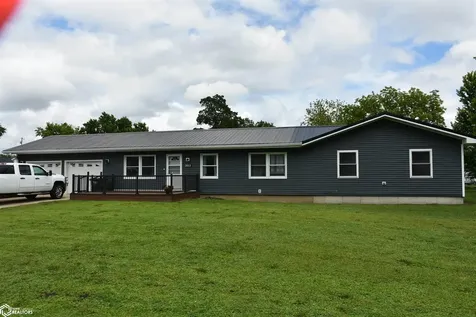 2013 14th Avenue Eldora IA 50627