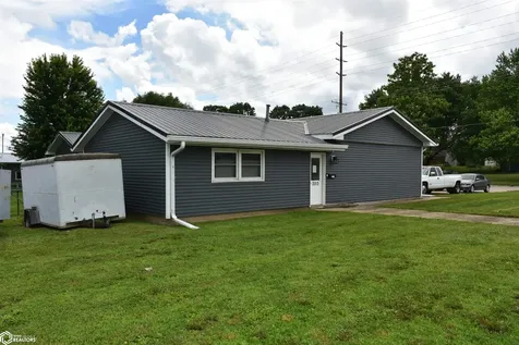 2013 14th Avenue Eldora IA 50627