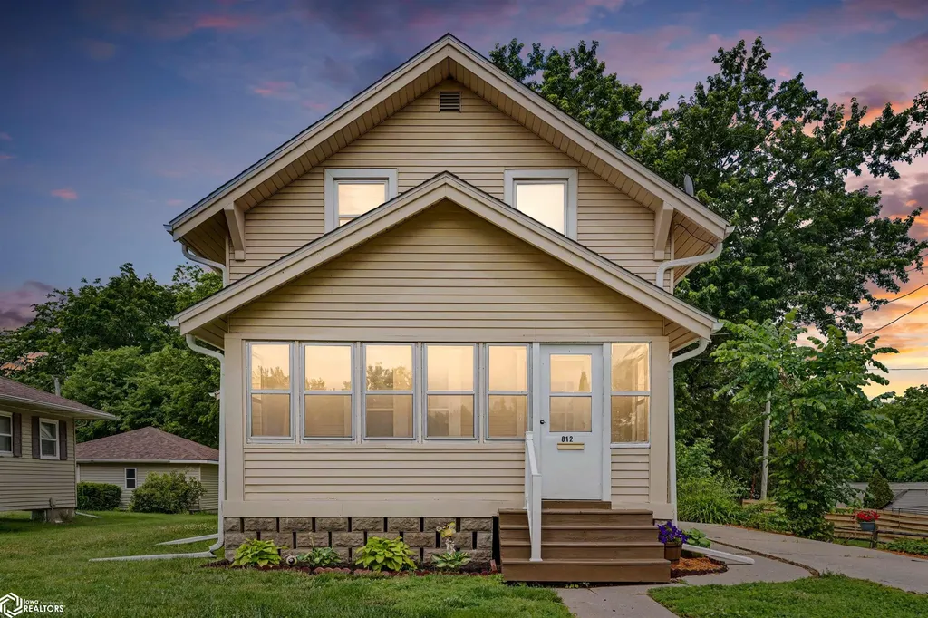 812 N 4th Street Marshalltown IA 50158