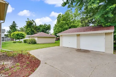 812 N 4th Street Marshalltown IA 50158