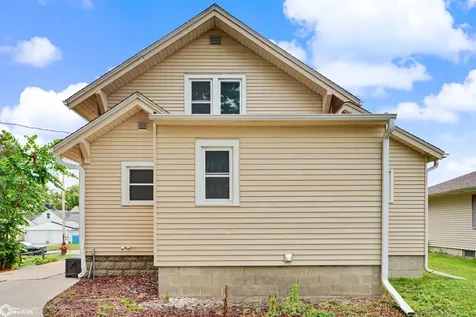 812 N 4th Street Marshalltown IA 50158