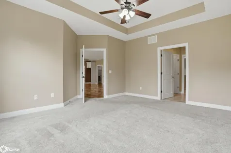 5159 Deerfield Drive Burlington IA 52601