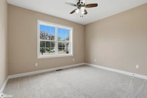 5159 Deerfield Drive Burlington IA 52601
