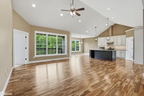 5159 Deerfield Drive Burlington IA 52601