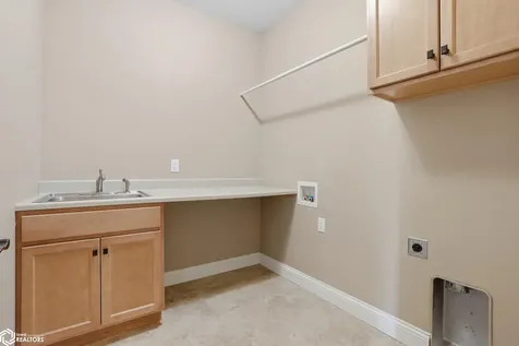 5159 Deerfield Drive Burlington IA 52601