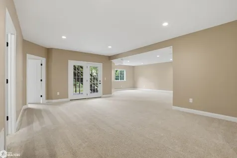 5159 Deerfield Drive Burlington IA 52601