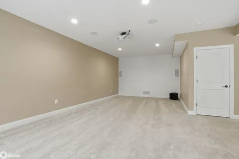 5159 Deerfield Drive Burlington IA 52601