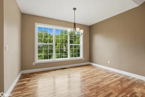5159 Deerfield Drive Burlington IA 52601