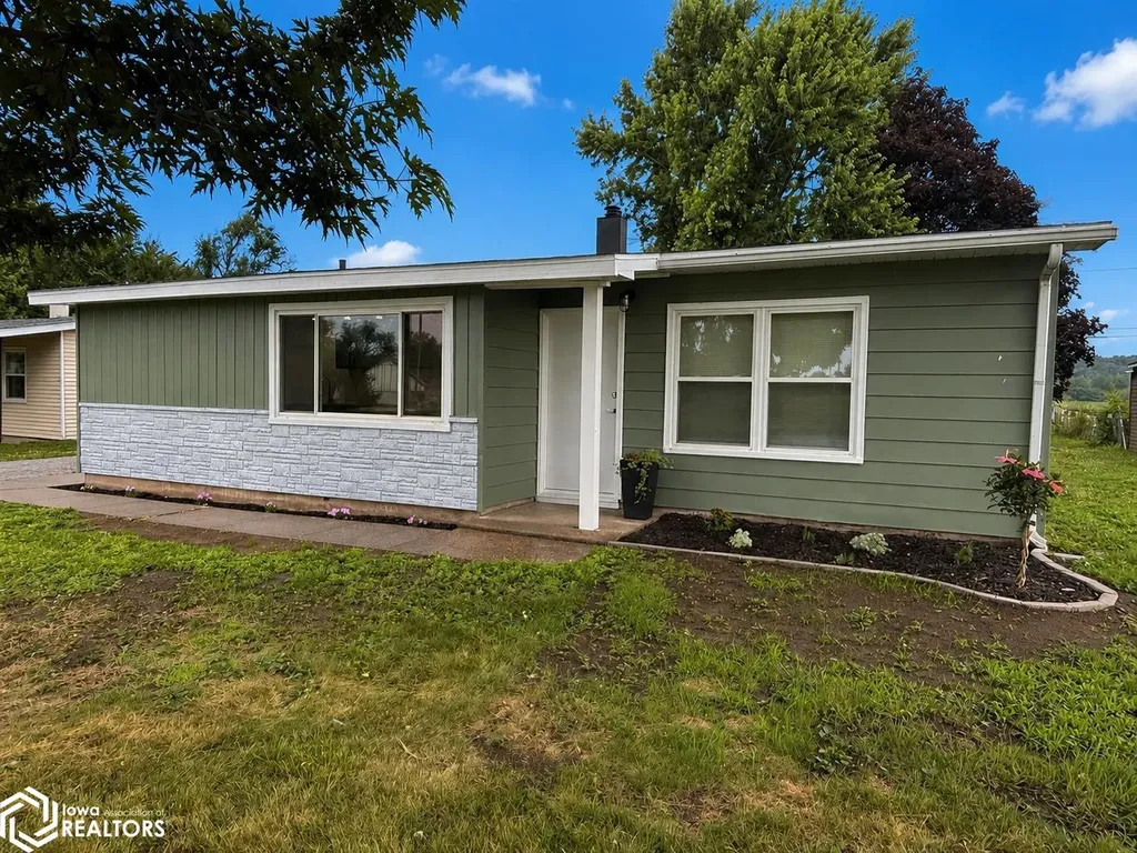 4415 Avenue L Fort Madison IA 52627
