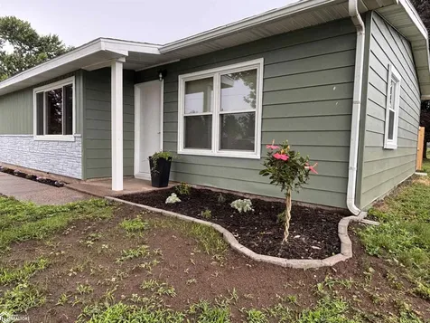 4415 Avenue L Fort Madison IA 52627