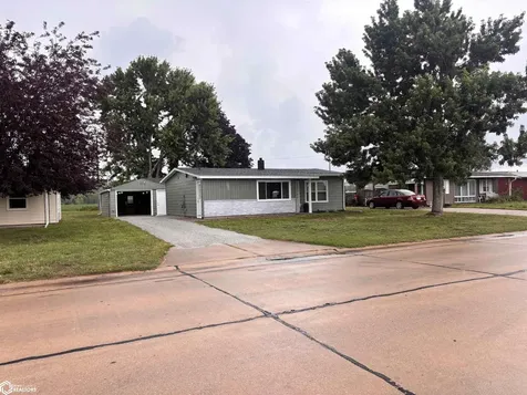 4415 Avenue L Fort Madison IA 52627