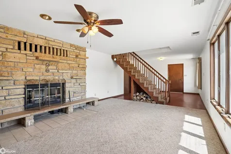 8311 Hidden Valley Road Dubuque IA 52003