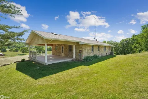 8311 Hidden Valley Road Dubuque IA 52003