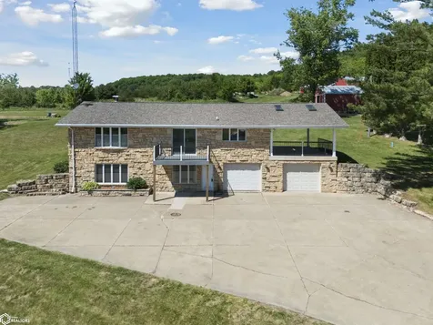 8311 Hidden Valley Road Dubuque IA 52003