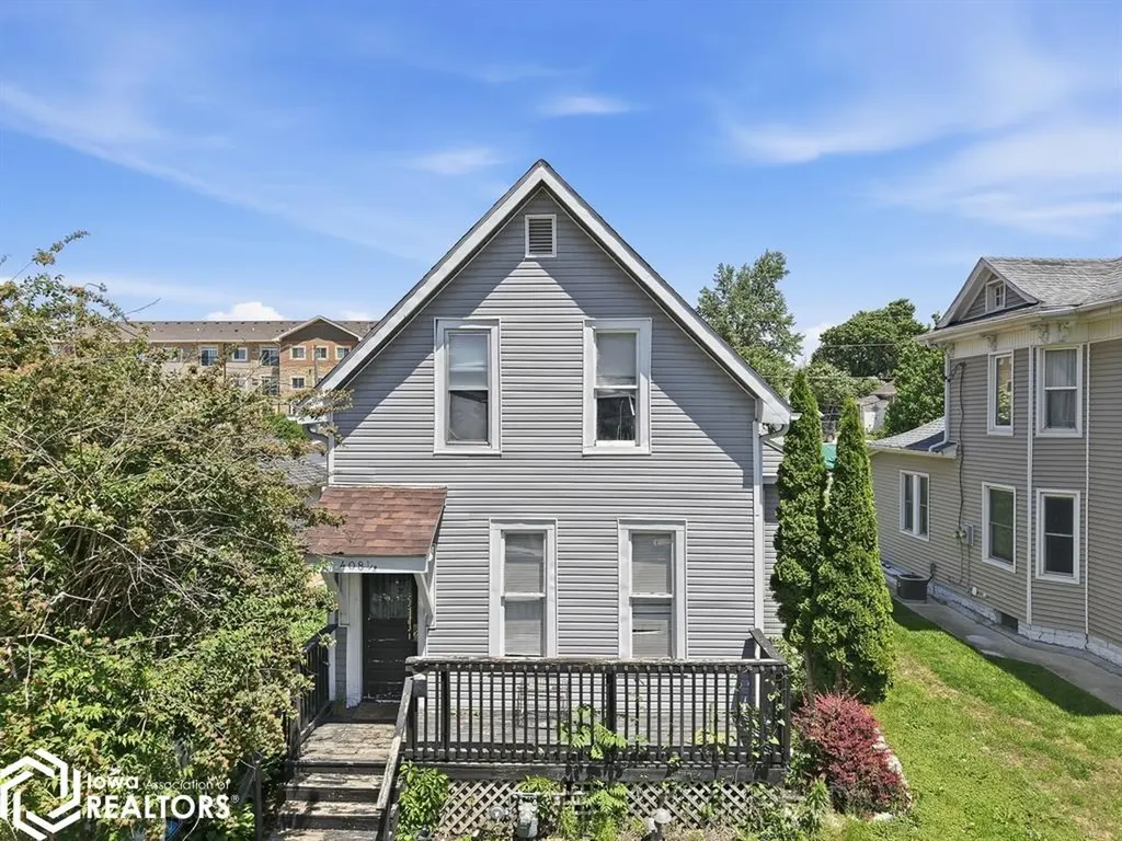 408 1/2 E Linn Street Marshalltown IA 50158