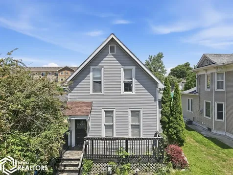 408 1/2 E Linn Street Marshalltown IA 50158