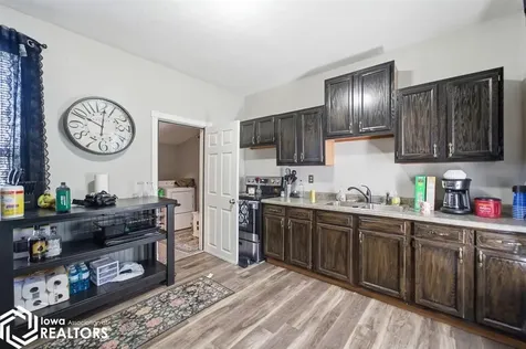 408 1/2 E Linn Street Marshalltown IA 50158