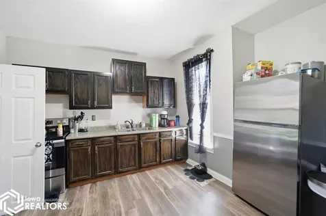 408 1/2 E Linn Street Marshalltown IA 50158