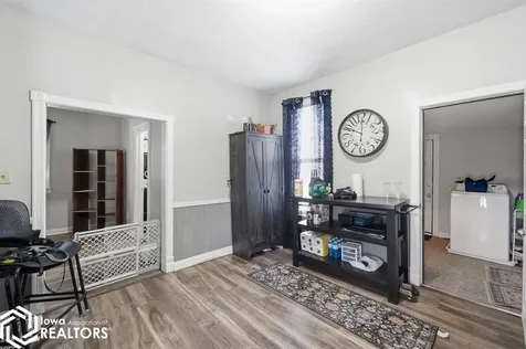 408 1/2 E Linn Street Marshalltown IA 50158