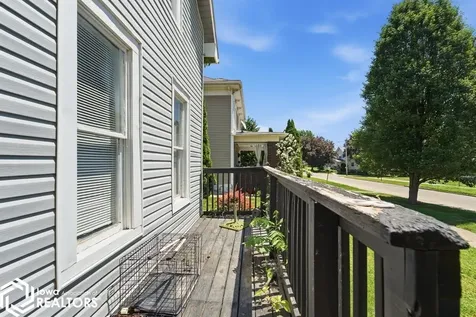408 1/2 E Linn Street Marshalltown IA 50158