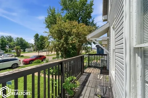 408 1/2 E Linn Street Marshalltown IA 50158