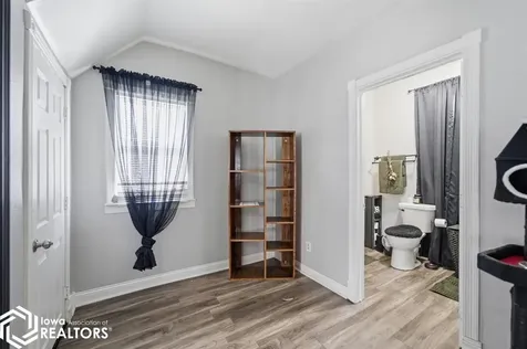 408 1/2 E Linn Street Marshalltown IA 50158