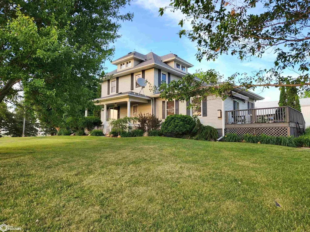 3615 Highway T47 Montour IA 50173