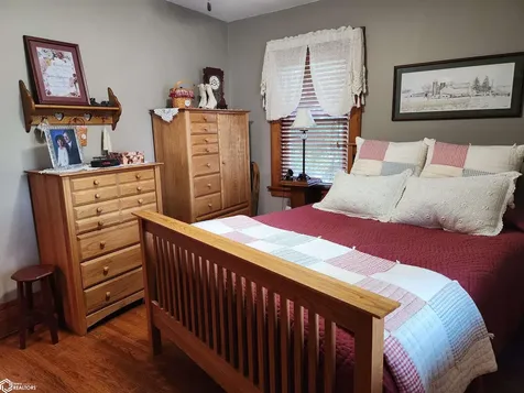 3615 Highway T47 Montour IA 50173