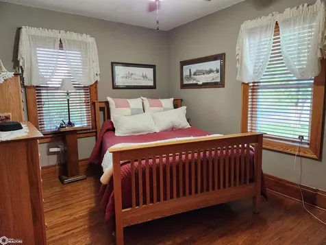 3615 Highway T47 Montour IA 50173
