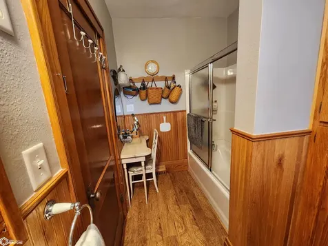 3615 Highway T47 Montour IA 50173