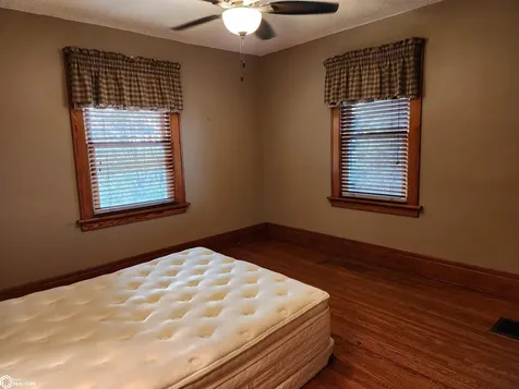 3615 Highway T47 Montour IA 50173
