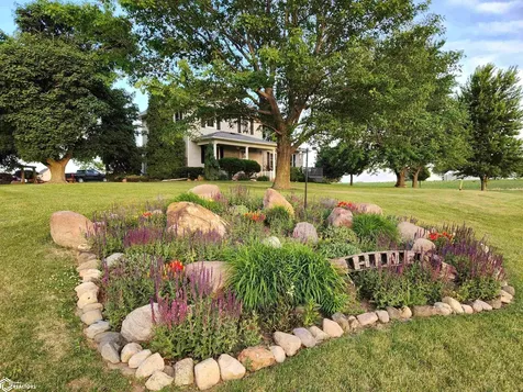 3615 Highway T47 Montour IA 50173
