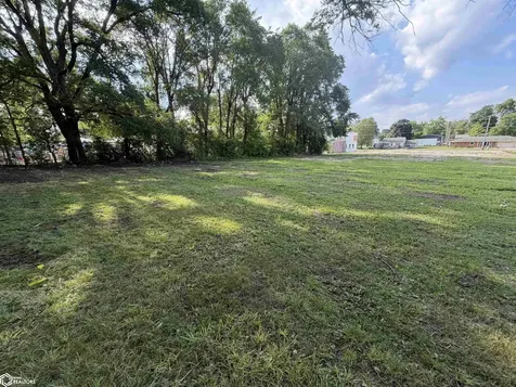 2120 Washington Iowa Falls IA 50126