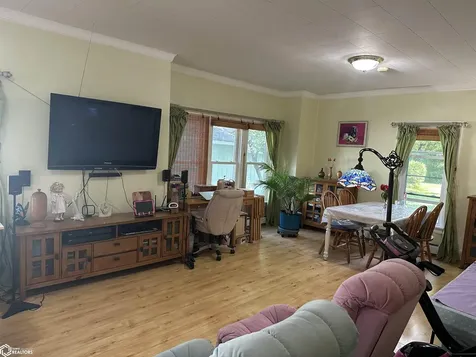 406 W Carpenter Avenue Fairfield IA 52556