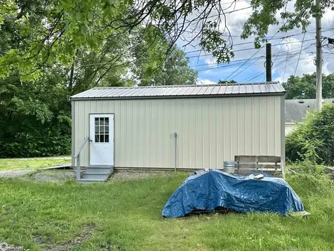 406 W Carpenter Avenue Fairfield IA 52556