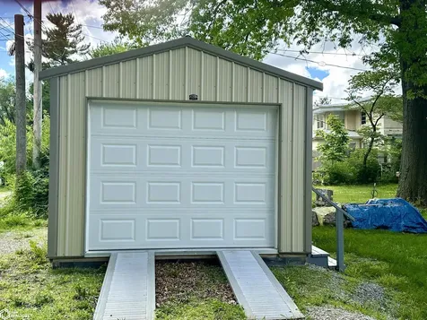 406 W Carpenter Avenue Fairfield IA 52556