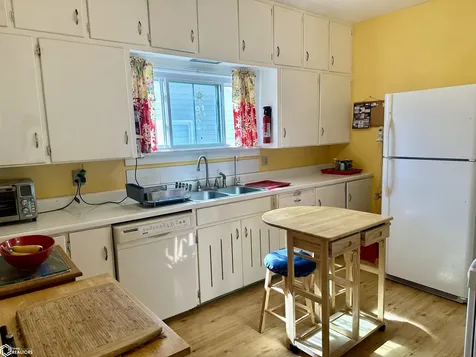 406 W Carpenter Avenue Fairfield IA 52556