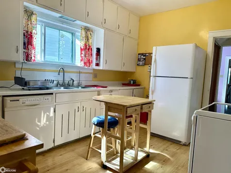 406 W Carpenter Avenue Fairfield IA 52556