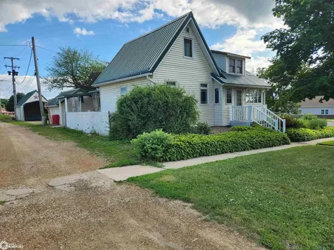 207 W State Street Toledo IA 52342