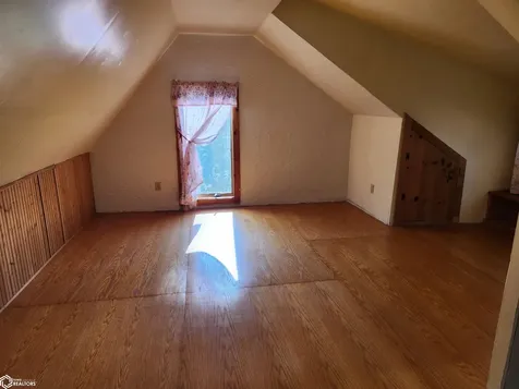 207 W State Street Toledo IA 52342