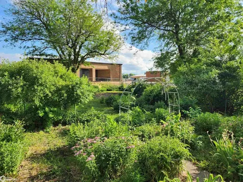 207 W State Street Toledo IA 52342