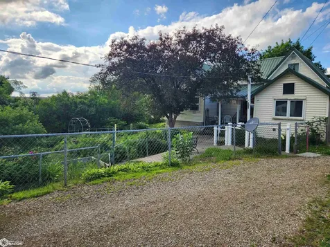 207 W State Street Toledo IA 52342