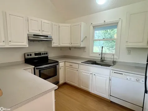 1000 Pleasant Plain #204 Road Fairfield IA 52556