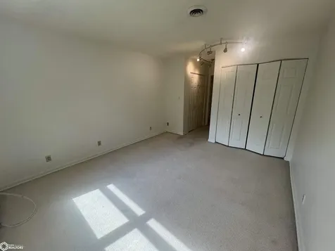 1000 Pleasant Plain #204 Road Fairfield IA 52556