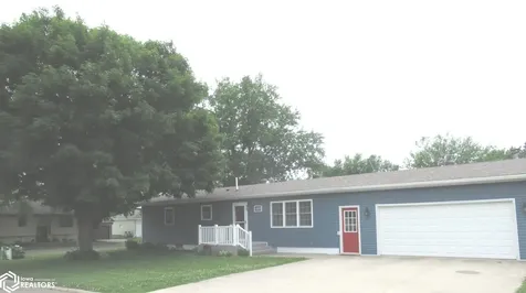 102 Hillhaven Drive Forest City IA 50436